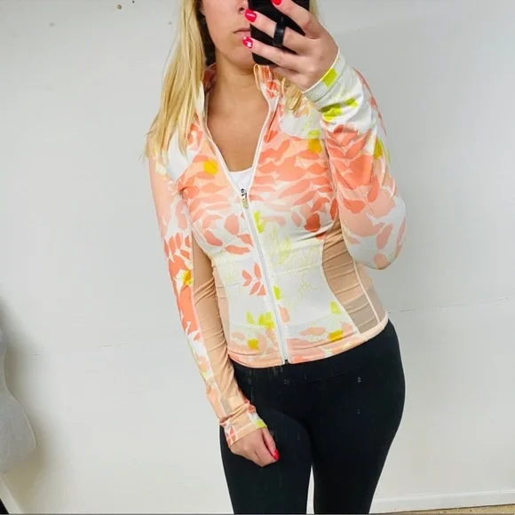 RARE Authentic Lululemon Floral Catch Me Air Jacket Sz 6